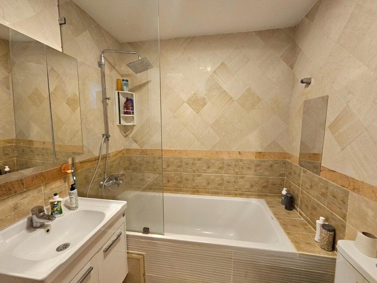 Apartment 2 Centre Des Affaires